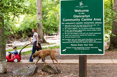 Glencarlyn Dog Park Sign