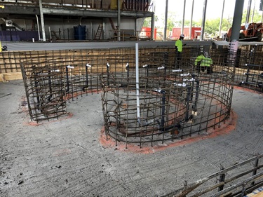 Reinforcement steel for the lazy river/whirlpool walls at the leisure pool.