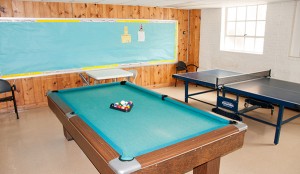 Madison Game Room with Pool Table and Tennis Table